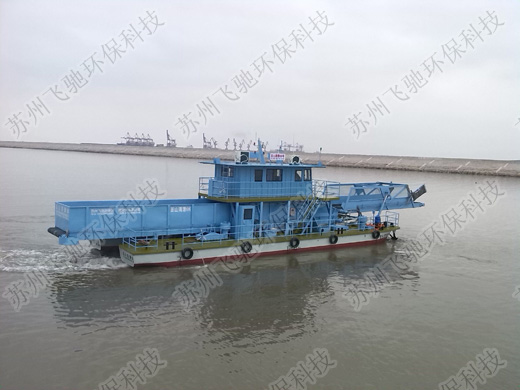 巫山 水上垃圾打捞船