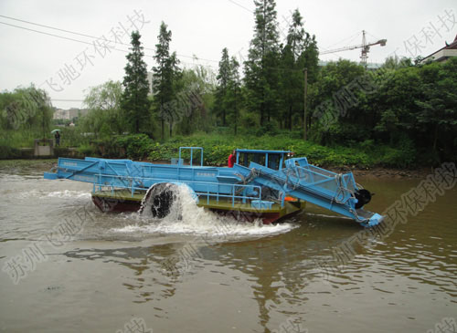 官厅水库水草收割机