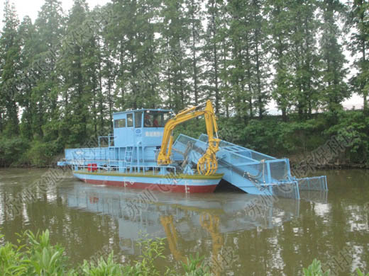 汤浦水库清漂船