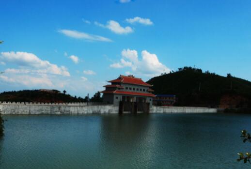 huangcen.jpg